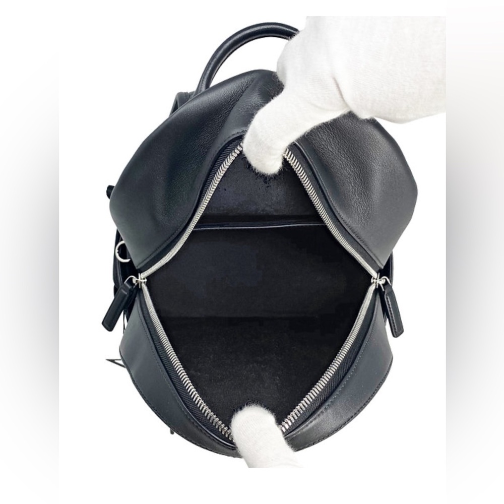 MCM Stark Psychedelic Rabbit Backpack - Picture 9 of 14